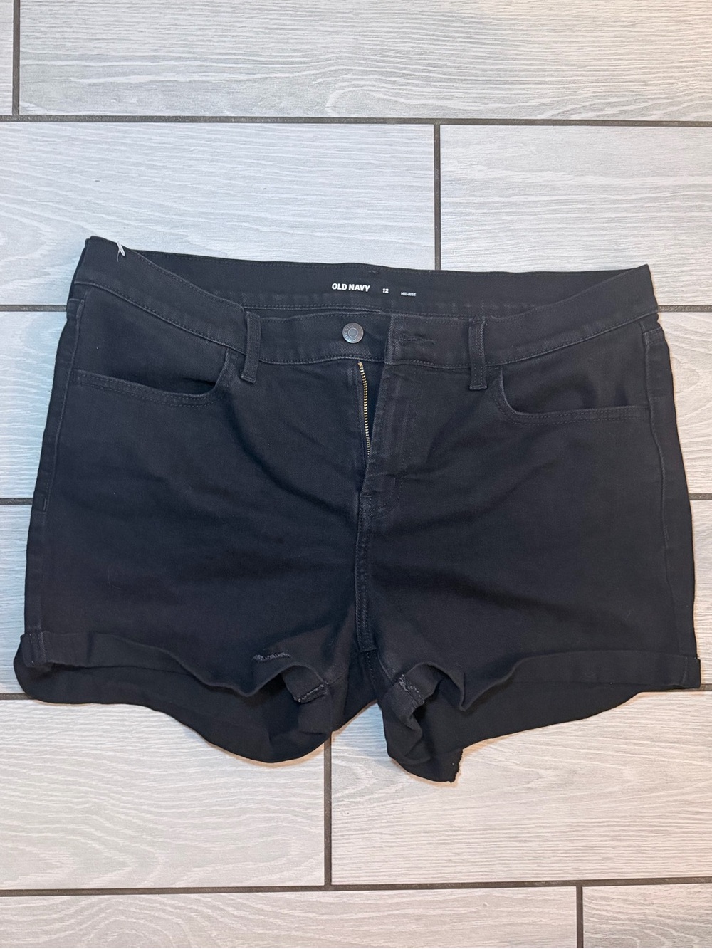 Old Navy Black Women's Denim Shorts size 12